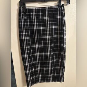 Classic Black and White Plaid Skirt